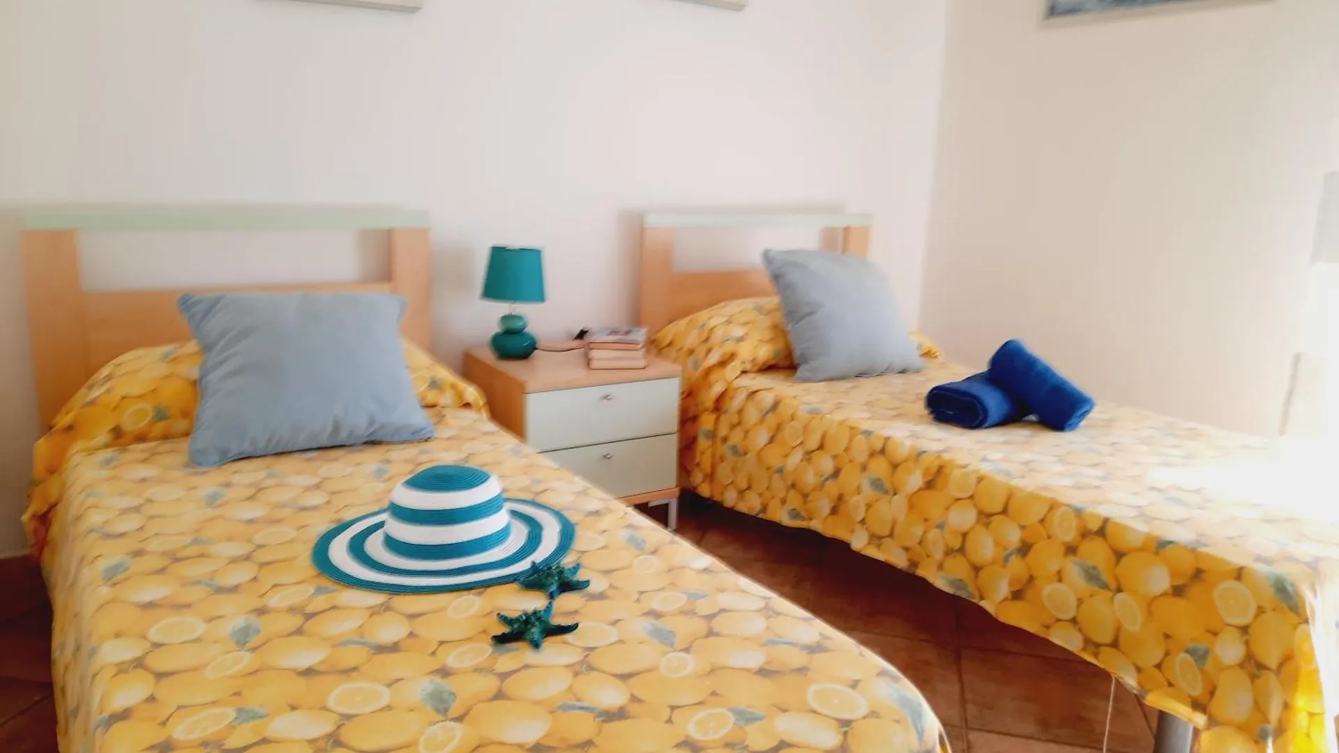 شقة Case Vacanza سانتا تيريزا غالّورا